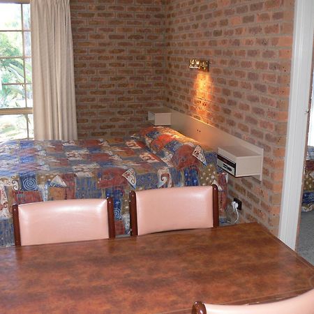 Settlement Motor Inn Deniliquin Eksteriør billede