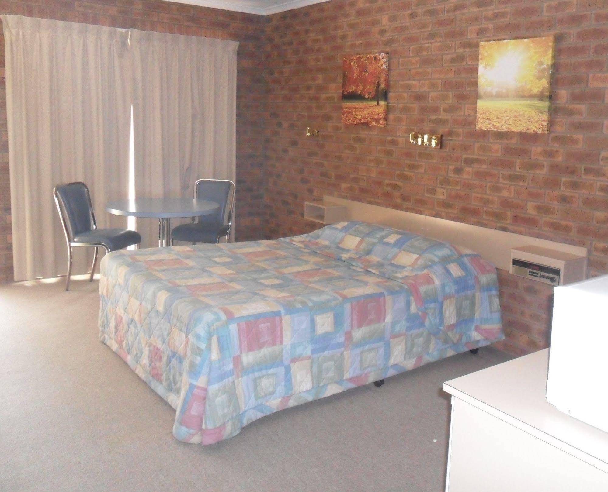 Settlement Motor Inn Deniliquin Eksteriør billede