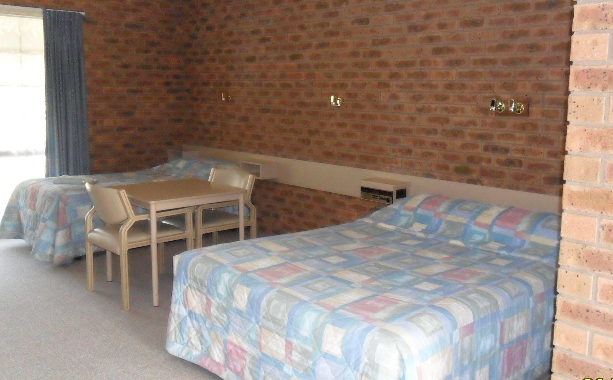 Settlement Motor Inn Deniliquin Eksteriør billede